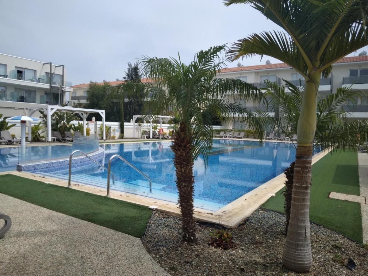 Sweet Retreat Apartment Paralimni Ngoại thất bức ảnh