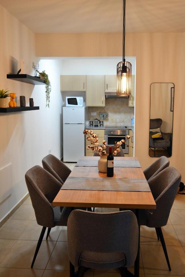 Sweet Retreat Apartment Paralimni Ngoại thất bức ảnh