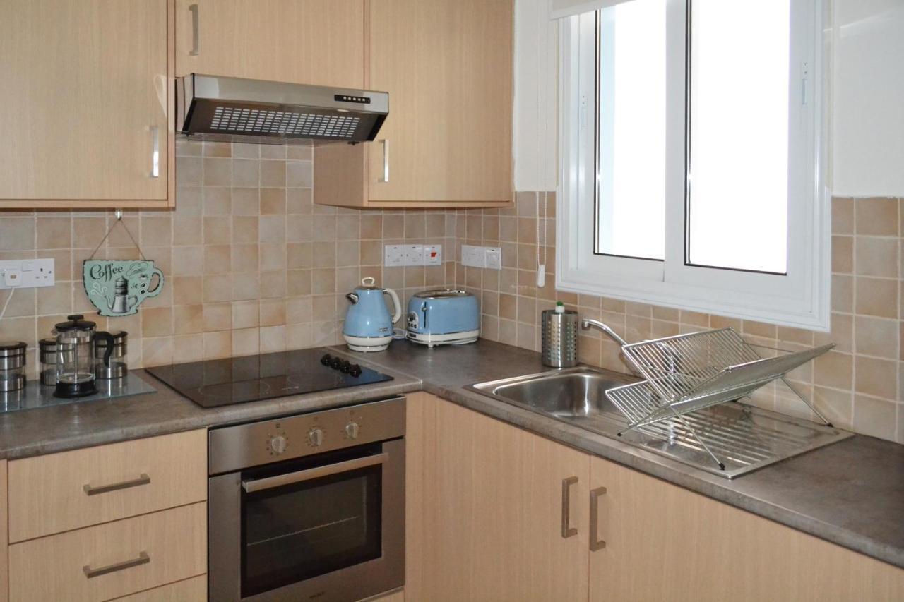 Sweet Retreat Apartment Paralimni Ngoại thất bức ảnh