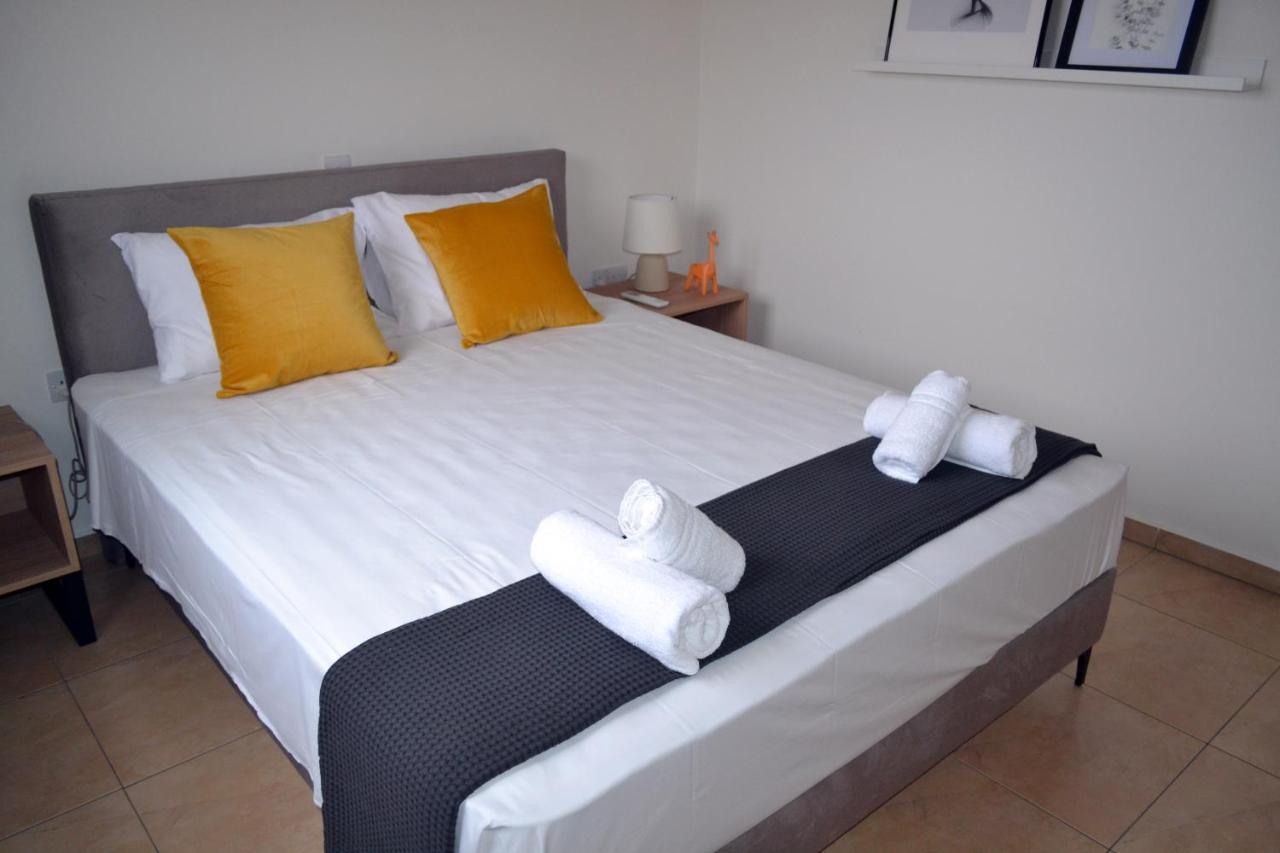 Sweet Retreat Apartment Paralimni Ngoại thất bức ảnh