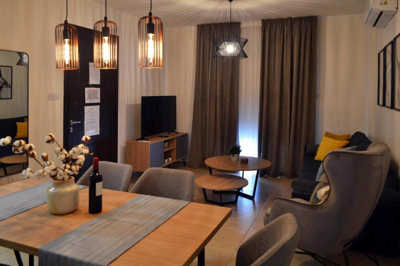 Sweet Retreat Apartment Paralimni Ngoại thất bức ảnh